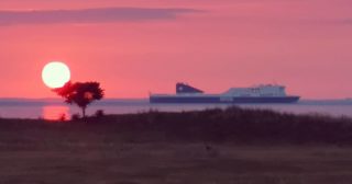 Kitsch as kitsch can...